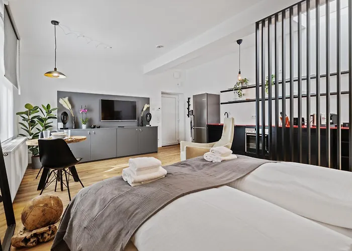 Apartment Stylish Tiny House *